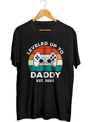 Karikatür Store Leveled Up To Dad Baskılı Unisex Tişört