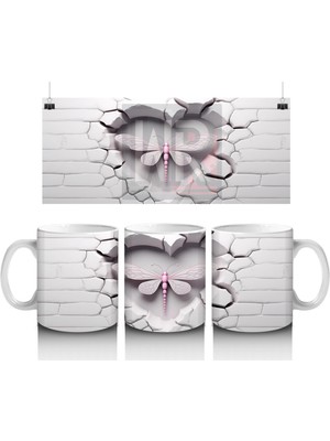 Beyaz Tuğla Zemin Üzerinde Simetrik Yusufçuk – Baskılı Kahve Kupası