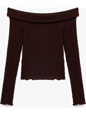 Koton Slim Fit Dokulu Omzu Açık Uzun Kollu Tişört