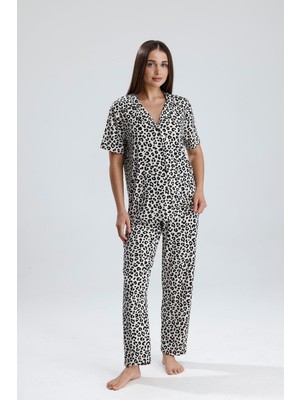 Kadın Düğmeli Leopar Desen Kısa Kollu Pijama Takım