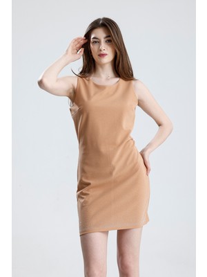 Yarım Astarlı Arkası Fermuarlı Taşlı Kolsuz Scuba Krep Abiye  Elbise | ELB35793 Bej