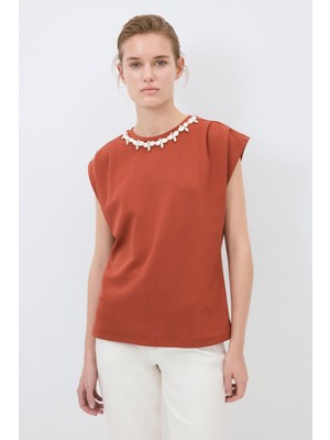 adL Incili Detaylı Tişort