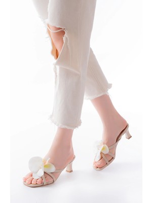 S-622 Bej Orkide Detaylı Ince Topuklu Kadın Terlik