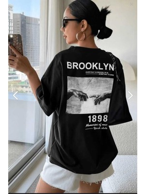 Malkoçbey White Bear Baskılı Kapüsonlu Oversize Unisex Swetşhirt