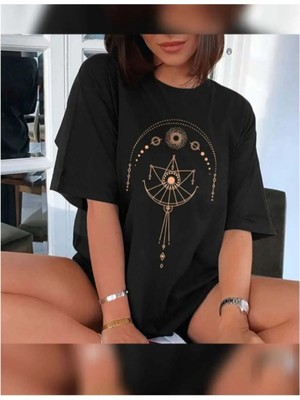 Malkoçbey  Paris Dikey Baskılı Oversize Unisex  Swaetşhirt