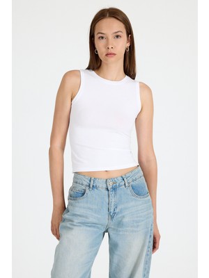 Beyaz Bisiklet Yaka Kolsuz Slim Fit Atlet 1663