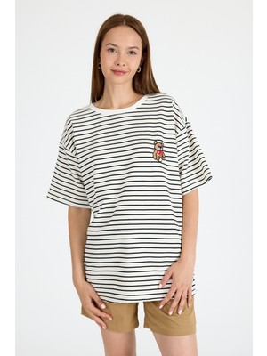 Siyah Ayı Nakışlı Çizgili Oversize Tişört 3083