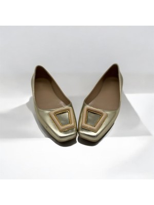 Kadın Günlük Gold Ön Toka Detaylı Ofis Iş Gezi Şık Babet