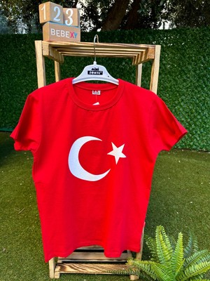 Ay Yıldız Baskılı Tişört Kırmızı