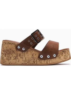 Genet Taba Vida Detaylı Tokalı Kadın Terlik