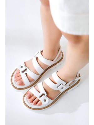 Limoya Aima Beyaz Perçin Toka Detaylı Dikişli Sandalet