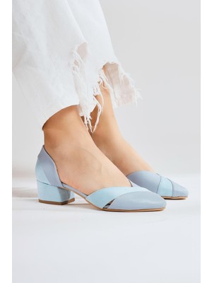 Jacquelyn Mavi Sivri Burun Alçak Topuk Sandalet