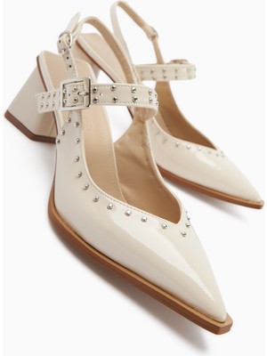 Nuria Bej Rugan Sivri Burunlu Bantlı Kadın Sandalet