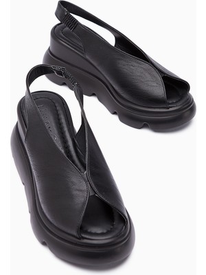 Tilda Siyah Lastikli Platform Topuklu Sandalet