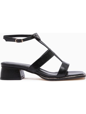 Shara Siyah Taş Detaylı Kısa Topuklu Kadın Sandalet