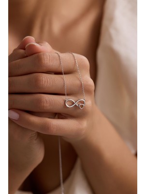 925 Ayar Gümüş Rodyum Kaplama Sade Model Sonsuzluk Kalp Kolye