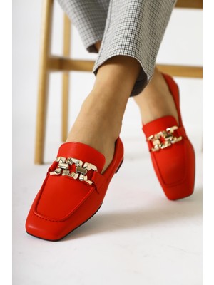 Asmin Hakiki Deri Kırmızı Toka Detalı Küt Burunlu Günlük Kadın Ayakkabı
