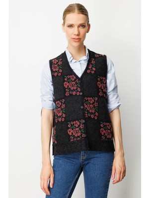 Kadın Pıtırcık Çiçekli Patchwork Keçe Yün Yelek Siyah_g.kurusu