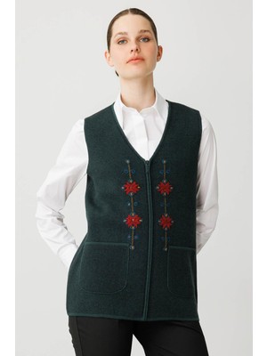 Kadın V Yaka Nakış Işlemeli Kısa Yün Yelek Yeşil