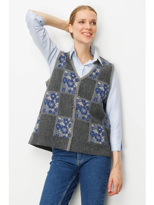 Kadın Pıtırcık Çiçekli Patchwork Keçe Yün Yelek Füme_mavi