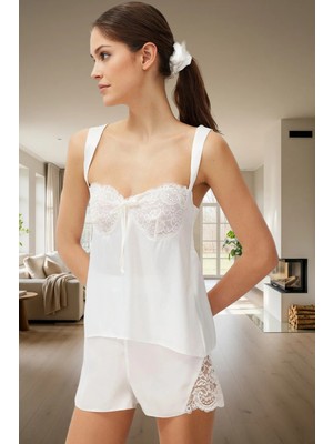 Saten Pijama Takımı Dantel Detaylı Regular Kalıp Evde Rahatlık Dayanıklı Malzeme
