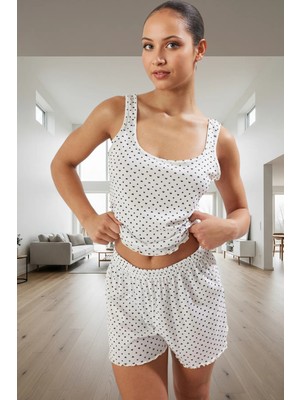 95% Polyester Pijama Takımı Kalpli Desen Boru Paça Şort Zarifane Tasarım Profesyonel Görünüm