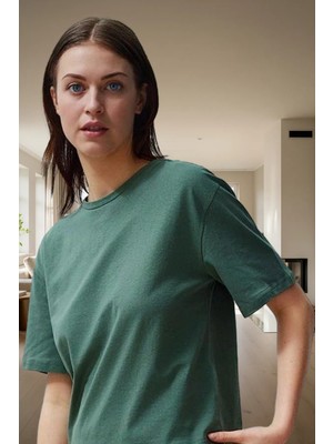 Çiçekli Örme Pijama Takımı Rahat Kesim ve Yüksek Kalite Özenle Seçilmiş Günlük Kullanım Için