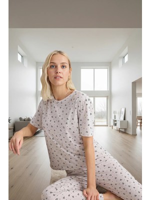 Rahat Örme Pijama Takımı Kalp Desenli Yumuşak Polyester Pamuk Karışımı Modern Stil