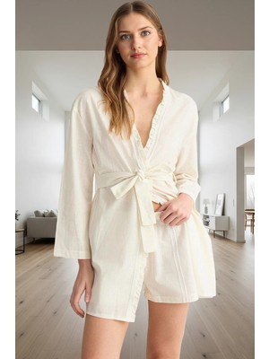 Kadın Pamuklu Fırfırlı Pijama Takımı Rahat ve Şık Ev Giyim Seti Zarif Tasarım Kullanım