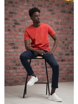 Slim Fit Pamuklu Önü Baskılı Sıfır Yaka T-Shirt