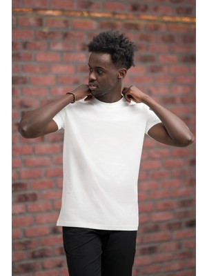 Slim Fit Pamuklu Önü Baskılı Sıfır Yaka T-Shirt