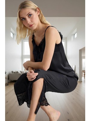 Kadın Saten Pijama Takımı Dantel Detaylı Rahat Ev Giyim Uzun Ömürlü Dayanıklı Malzeme