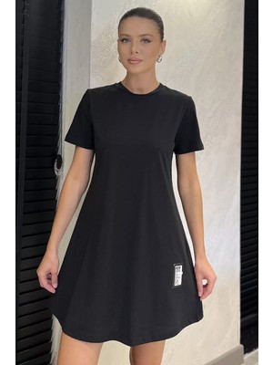 Kadın Bisiklet Yaka Arma Detaylı T-Shirt Elbise P-00003410