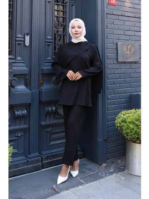 Pelerin Detaylı Takım Siyah