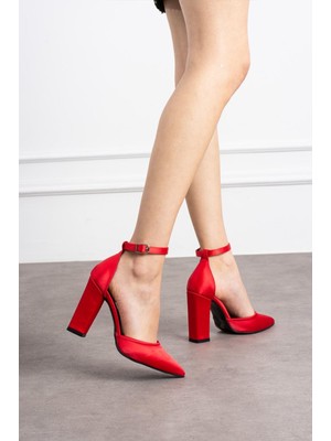 Yarenin Ayakkabıları Kırmızı Saten Kalın Topuklu Ayakkabı