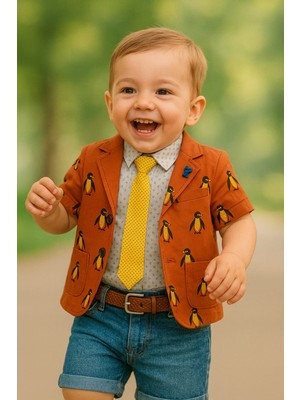 Penguen Desenli Kravatlı 4'lü Erkek Çocuk Takımı - Ceket, Gömlek, Kemer ve Kot Şort