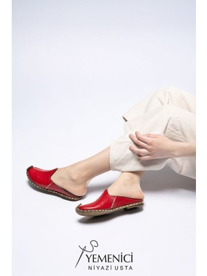 Yemenici Niyazi Usta Kadın Hakiki Deri El Yapımı Kırmızı Terlik - Geleneksel & Rahat Günlük Yemeni Terlik - Yazlık Terlik