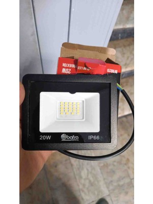20 Watt LED Projektör