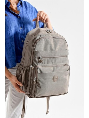 Bagacar Bolsas 1095 Su Geçirmez Ithal Krinkıl Kumaş Laptop Bölmeli Okul ve Günlük Sırt Çantası Vizon