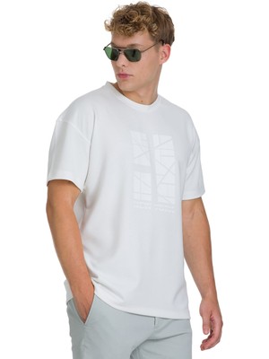Beyaz Regular Fit Bisiklet Yaka Oversize Tişört