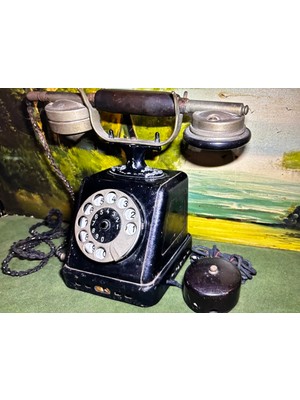 1940 Lar Antika V Satist Marka Metal Kasalı Çevirmeli Telefon
