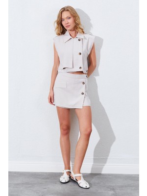 Kadın Açık Bej Yelekli Şort Etekli Takım