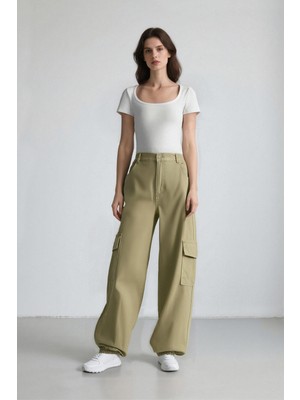 DeFacto Jogger Pantolon Gabardin Kumaş Normal Bel Basic Düz Kargo Cepli B0454AX24SP