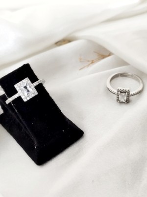 Ladybirdbujiteri Küçük Boy Dikdörtgen Model Zirkon Taşlı Kenarları Desenli  Ayarlanabilir Baget Tektaş Çelik Yüzük