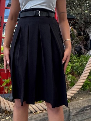 Siyah Kemerli Pileli Etek