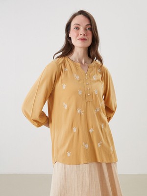 Lc Waikiki Yeni Sezon Kacik Yaka Cicek Nakisli Bluz - S5R225Z8