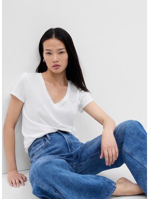Gap V Yaka Düz Beyaz Kadın T-Shirt 646452