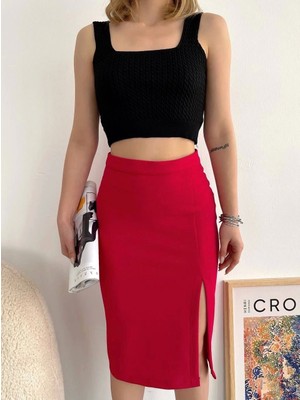 Yırtmaçlı Esnek Kumaş Midi Boy Etek Koyu Kırmızı