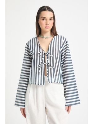 Lacivert Modal Kumaş Çizgili Önden Bağlamalı Bluz 29292