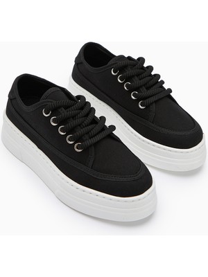 Sassa Siyah Yüksek Tabanlı Bağcıklı Kadın Sneaker